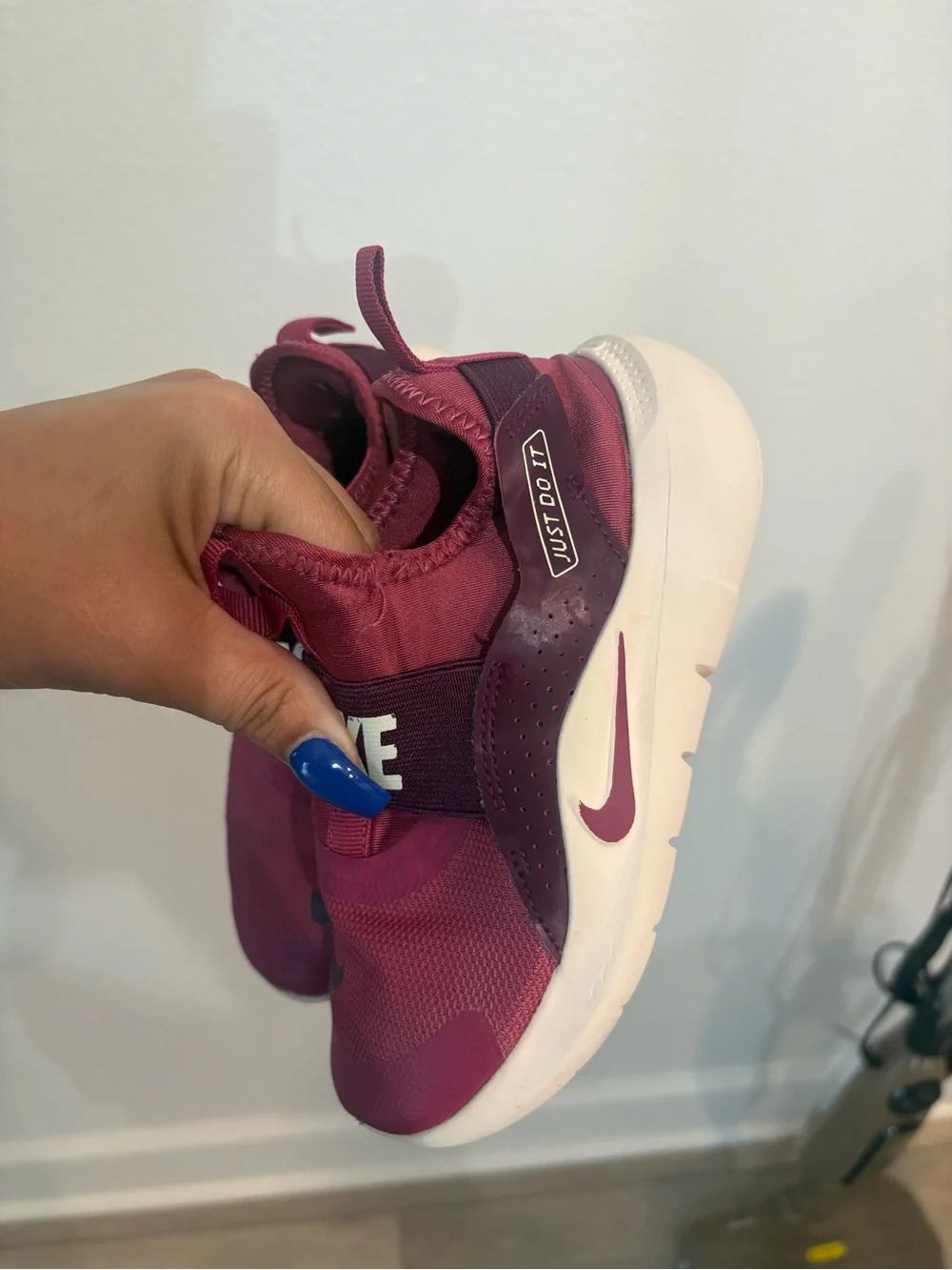 Nike Kids Slip-On Sneakers in Maroon and White